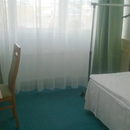 Pelikan Vendeghaz * Szolnok